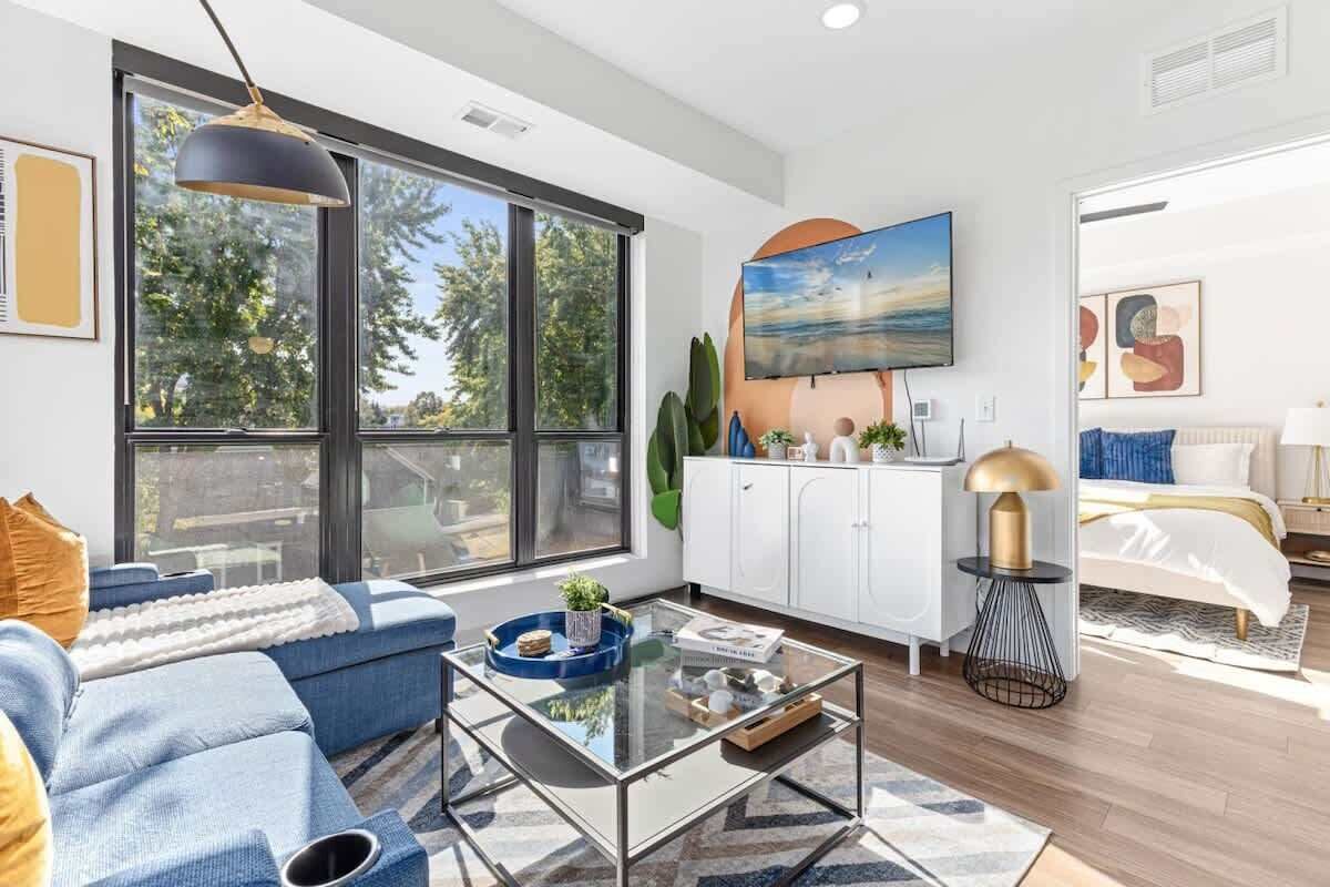 2 bedrooms, iron/ironing board, travel cot, WiFi