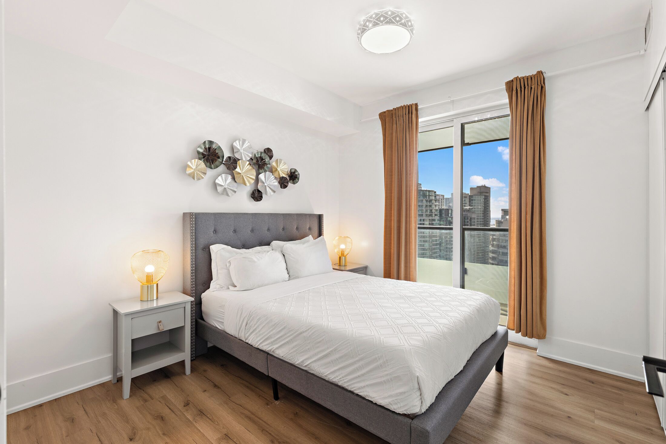 Deluxe Condo, 3 Bedrooms, Balcony, City View | Premium bedding, down comforters, memory foam beds