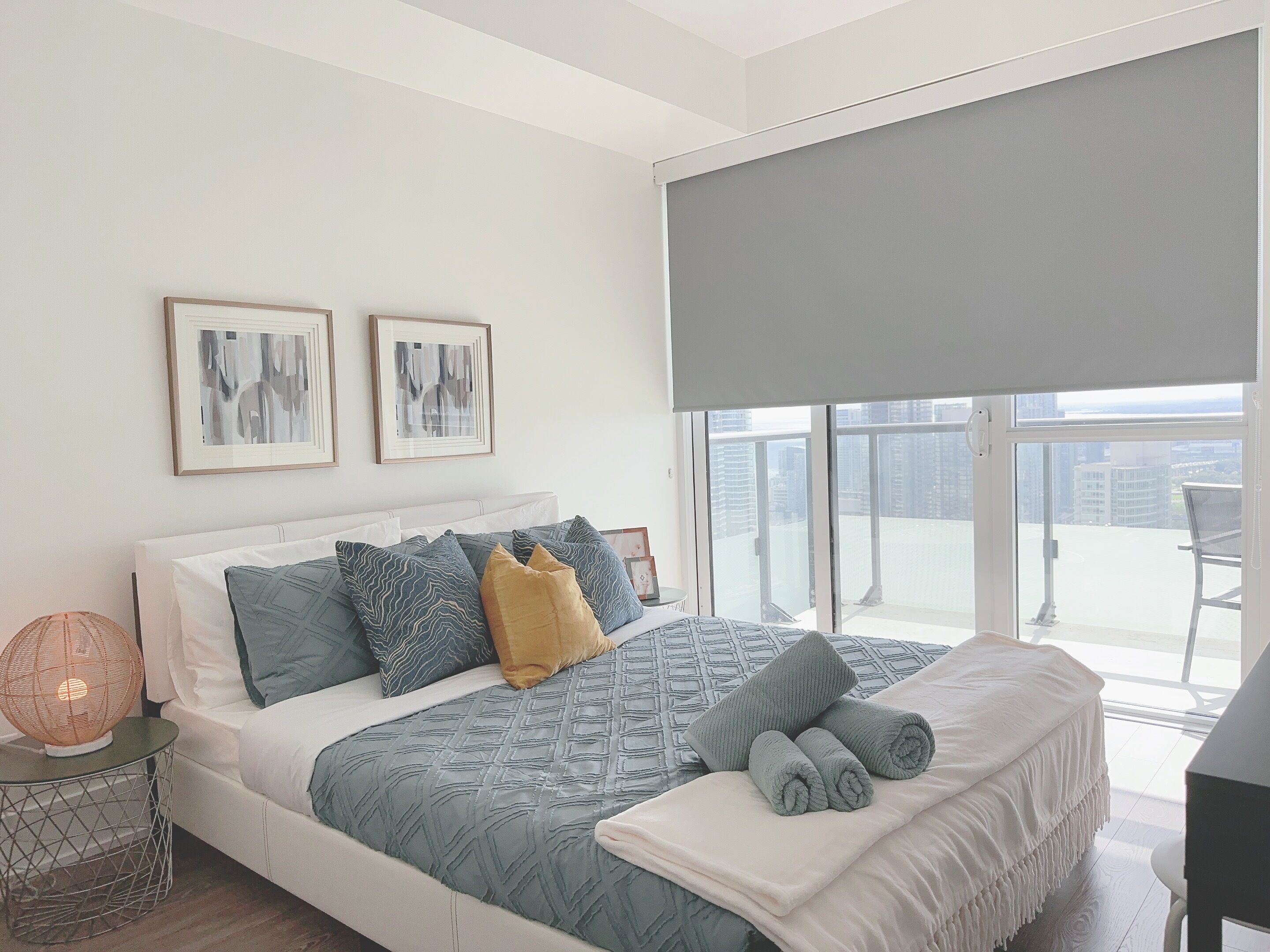 Phòng đôi tiện nghi đơn giản | Bộ đồ giường cao cấp, chăn bông, nệm cao su hoạt tính (memory foam) 