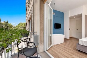 Minibar, bureau, rideaux occultants, chambres insonorisées