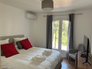 5 sovrum, värdeförvaringsskåp på rummet och strykjärn/strykbräda