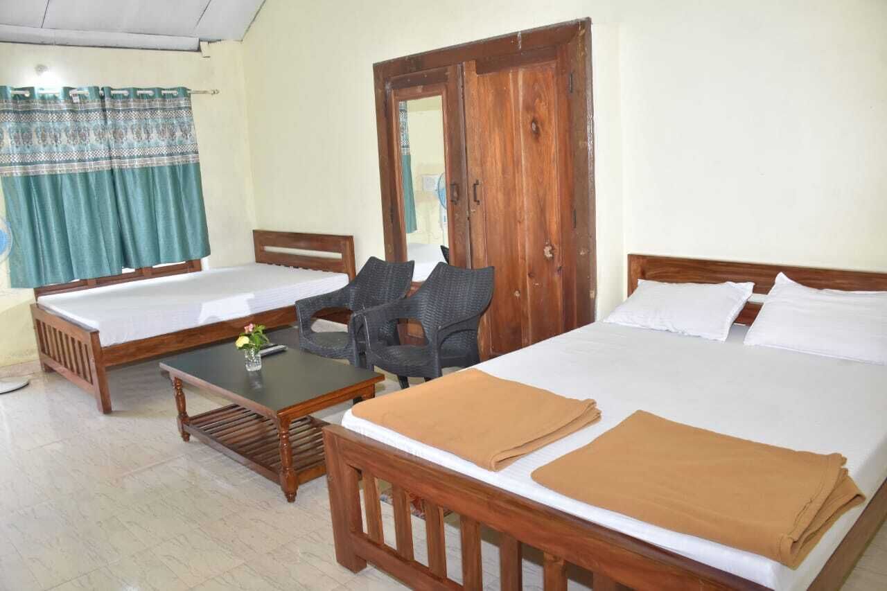 3 chambres, fer et planche à repasser