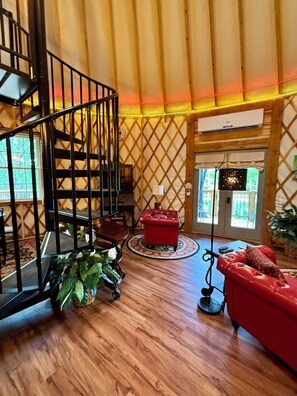 Interior - Granny Squirrel Yut in Shenandoah VA with WiFi, EV Charger, Hot Tub & Fireplace (Shenandoah)