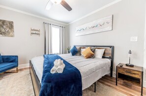 2 Schlafzimmer, Schreibtisch, Bügeleisen/Bügelbrett, kostenloses WLAN