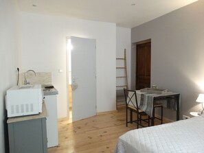 1 Schlafzimmer, Bügeleisen/Bügelbrett, WLAN, Bettwäsche