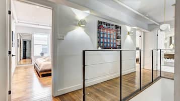 2 bedrooms, desk, iron/ironing board, travel crib