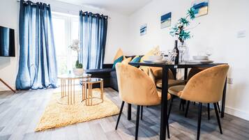 Apartment | Dining