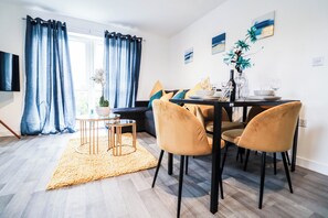 Apartment | Dining - 2 Bedrooms Apartment in Dartford (Dartford)
