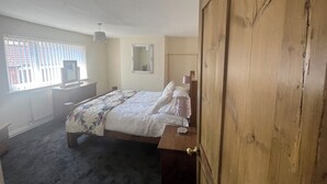2 bedrooms, iron/ironing board, WiFi, bed sheets - Spring cottage. Beautiful quaint period cottage in the heart of Lincolnshire. (Blyton)