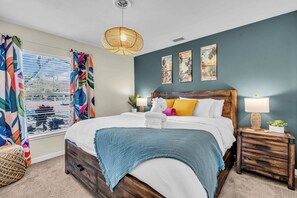 4 bedrooms, desk, iron/ironing board, travel crib