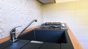 Nhà (One Bedroom Holiday Home) | Bếp riêng