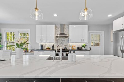 Scott Luxe Villa w Pool, Hot Tub & Games!