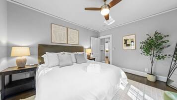 6 chambres, bureau, fer et planche à repasser, lit parapluie