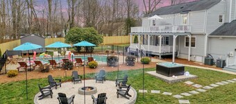 Greensboro Getaway Villa | HotTub + Pool + FirePit + Basketball + Golf