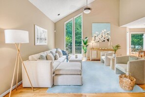 Smart TV, ping pong, books