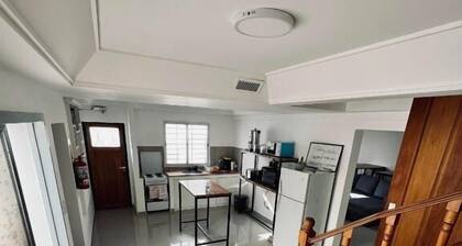 BLACK STAR ART HOSTEL