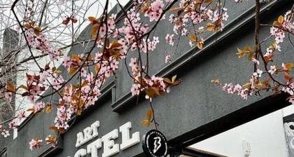 BLACK STAR ART HOSTEL