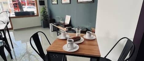 Free daily continental breakfast