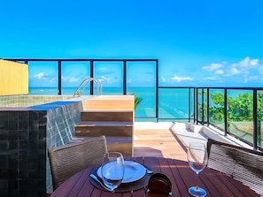 Presidential Apartment | Outdoor dining