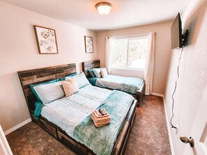 3 bedrooms, WiFi, bed sheets - Colorado Central Retreat Close to All Attractions
(Colorado Springs)