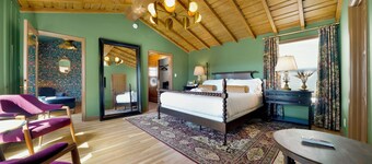 Villa Encanto- Luxe 6BRs • Courtyard • Game Room