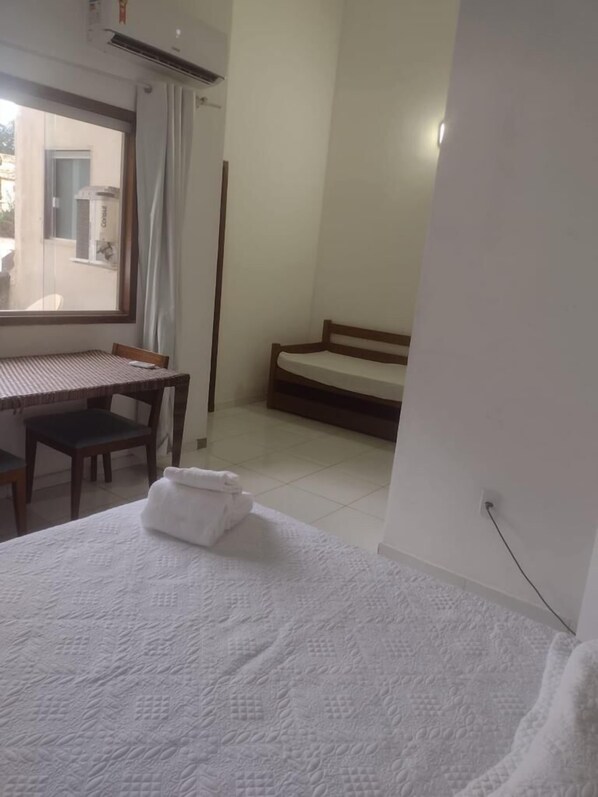 Blackout curtains, iron/ironing board, free WiFi - Sol & Mar Búzios Suítes  (Búzios)