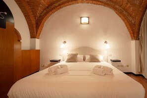 1 chambre, fer et planche à repasser, Wi-Fi, literie fournie