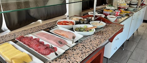 Dagelijks ontbijtbuffet inbegrepen