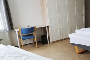 Basic Double Room, Garden View | Desk, laptop workspace, free WiFi - Hostel Oslofjord (Bærum)