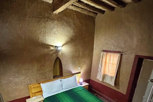 Charming bed & breakfast with WiFi and AC in beautiful Zagora