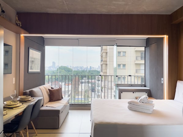Studio | 1 bedroom, blackout drapes, iron/ironing board, free WiFi