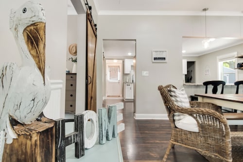 Southport Salty Patriot-Walk to DT/Pets/Fully fenced with firepit!