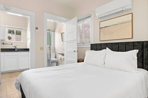 1 غرفة نوم ومكواة/لوح كي وسرير سفر وواي فاي