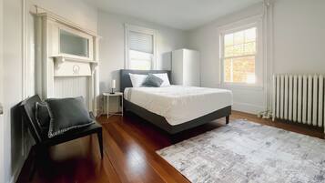 3 bedrooms, in-room safe, iron/ironing board, WiFi