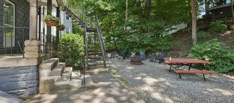 Renovated 3-bedroom apartment in Dedham - Legacy Mall 