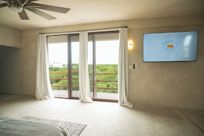 Elite Suite, Courtyard View | Free WiFi, bed sheets - LaFamilia Casa and Suites (Isla Holbox)