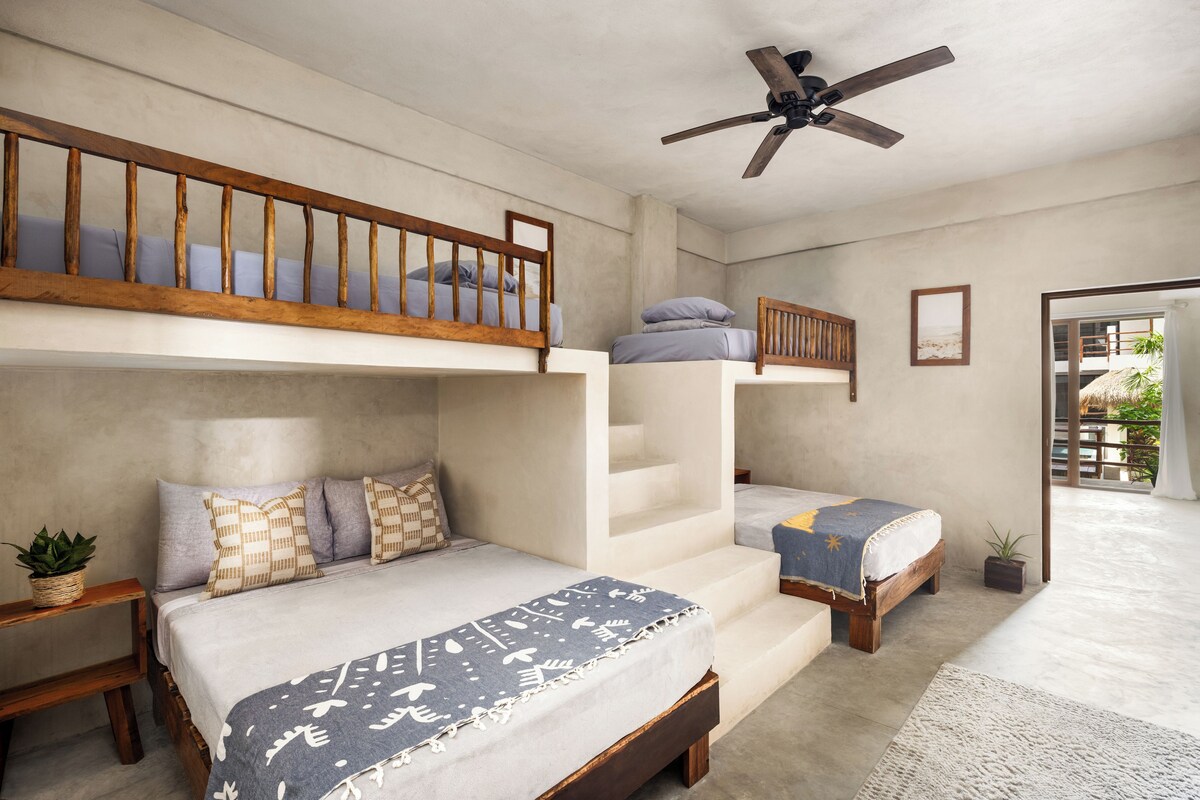 Suite familiar, 4 habitaciones, patio, vistas al patio | Wifi gratis y ropa de cama