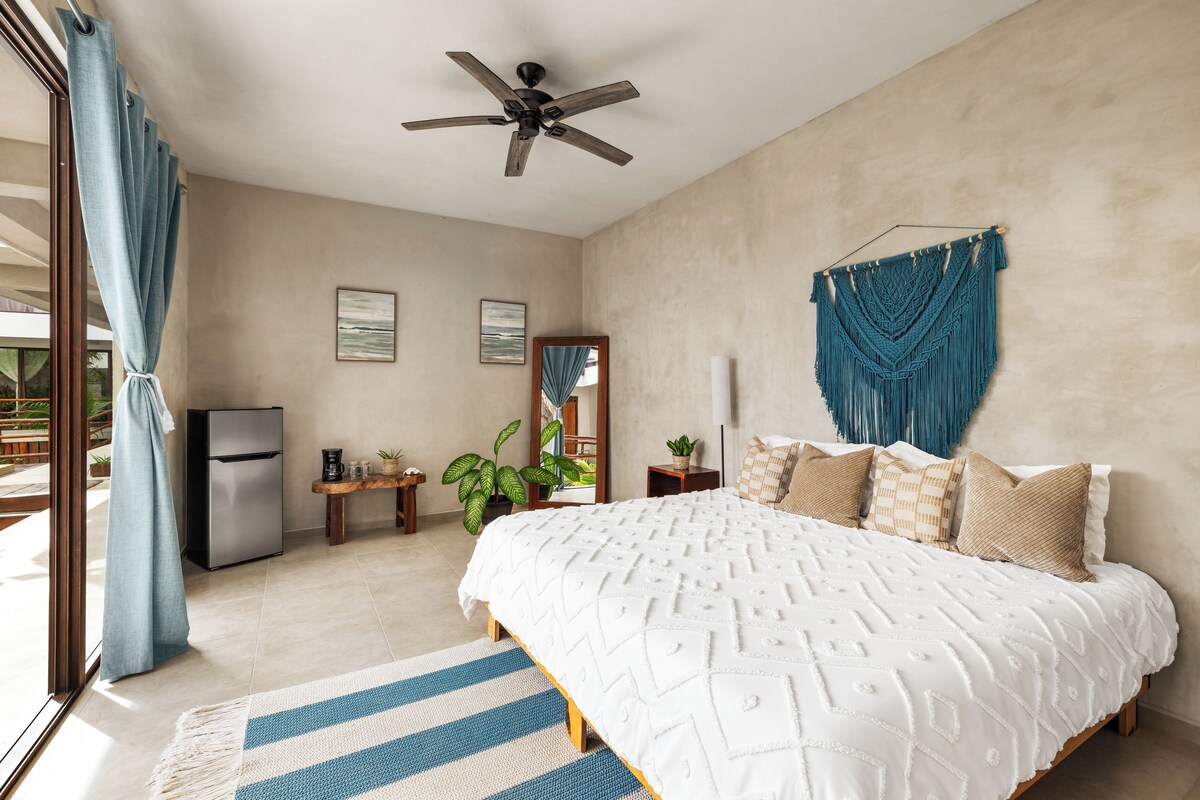 Estudio clásico, vistas al patio | Wifi gratis y ropa de cama