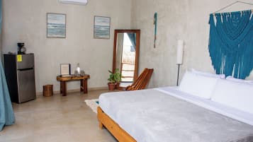 Classic Studio, Courtyard View | Free WiFi, bed sheets