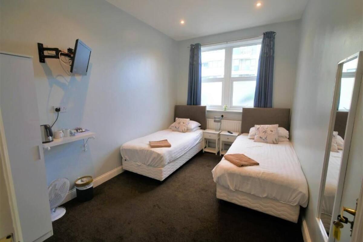 1 bedroom, in-room safe, iron/ironing board, free WiFi