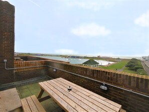 Classic Twin Room, Balcony, City View | Balcony view