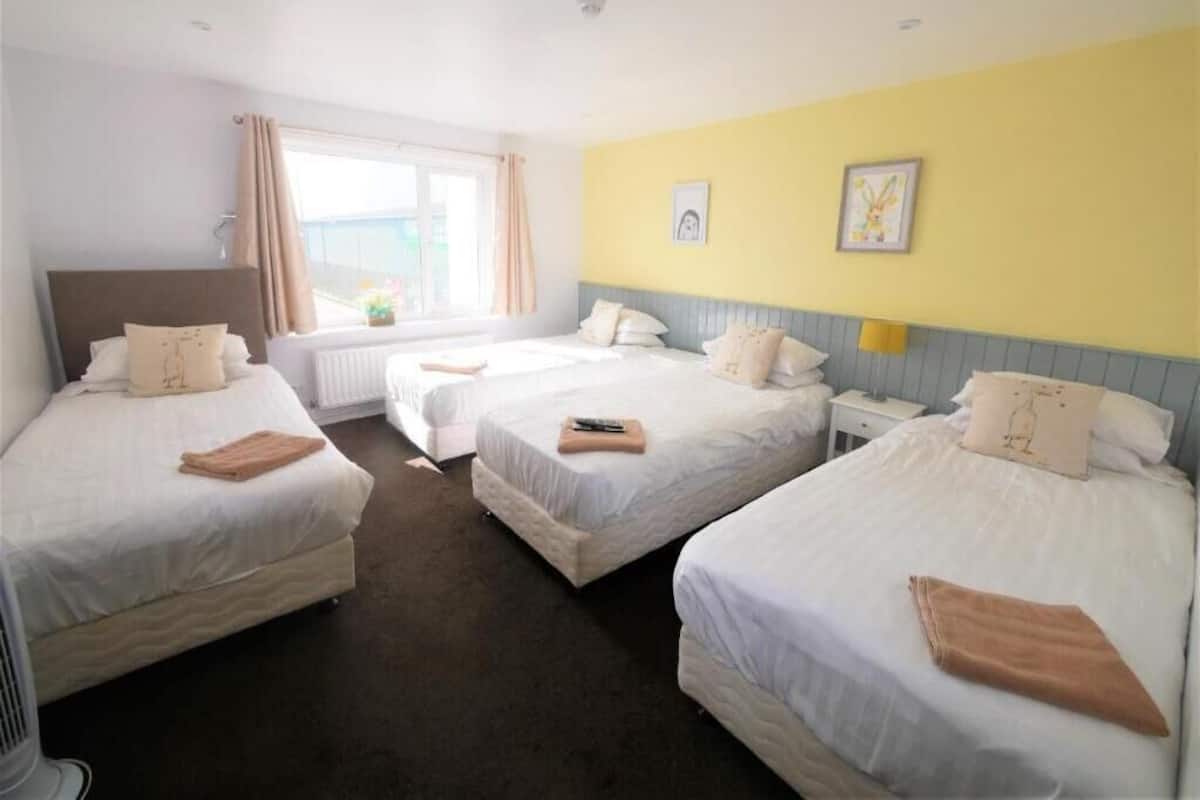 Classic Quadruple Room, Lagoon View