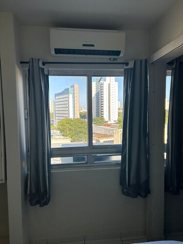 Cozy studio apartment, close to everything, kitchen with lots of utensils.