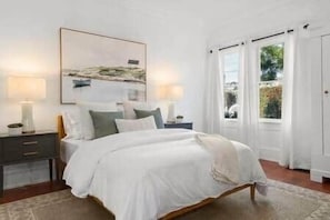 3 chambres, fer et planche à repasser, Wi-Fi, draps fournis