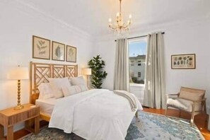 3 bedrooms, iron/ironing board, WiFi, bed sheets - Le Grande Suite at Twin Palms (Ventura)