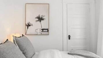 2 chambres, fer et planche à repasser, Wi-Fi, draps fournis