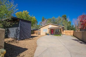Exterior - Desert Oasis Hot Tub Retreat! (Albuquerque)
