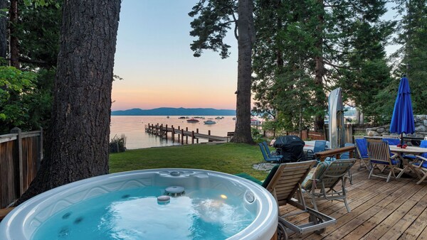Lakefront Haven By Avantstay Minutes To Ski Resorts Private Dock - Lake Tahoe