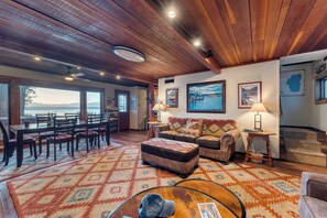 House (4 Bedrooms) | Interior - Lakefront Haven by Avantstay Minutes to Ski Resorts Private Dock (Homewood)