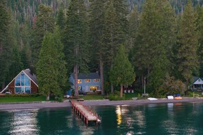 House (4 Bedrooms) | Interior - Lakefront Haven by Avantstay Minutes to Ski Resorts Private Dock (Homewood)